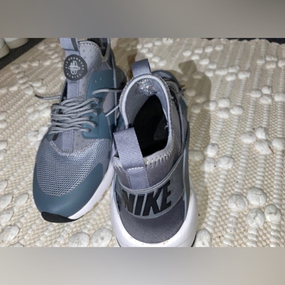 AIR HUARACHE ULTRA SHOES - COOL GREY/WHITE
